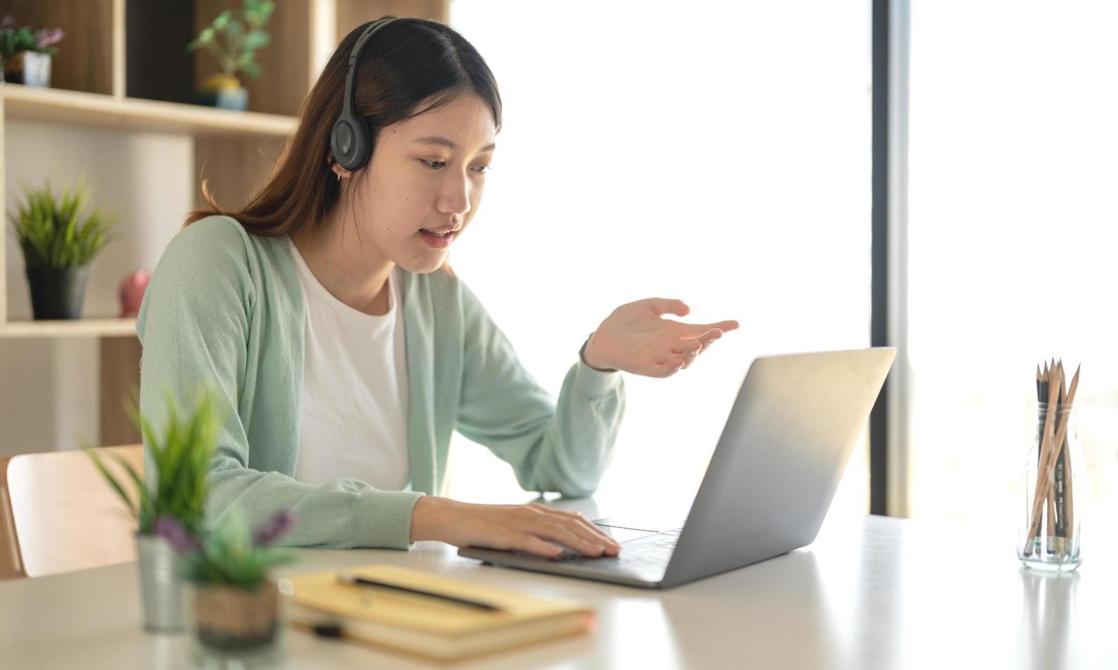 Espace de travail organisé pour analyse financière